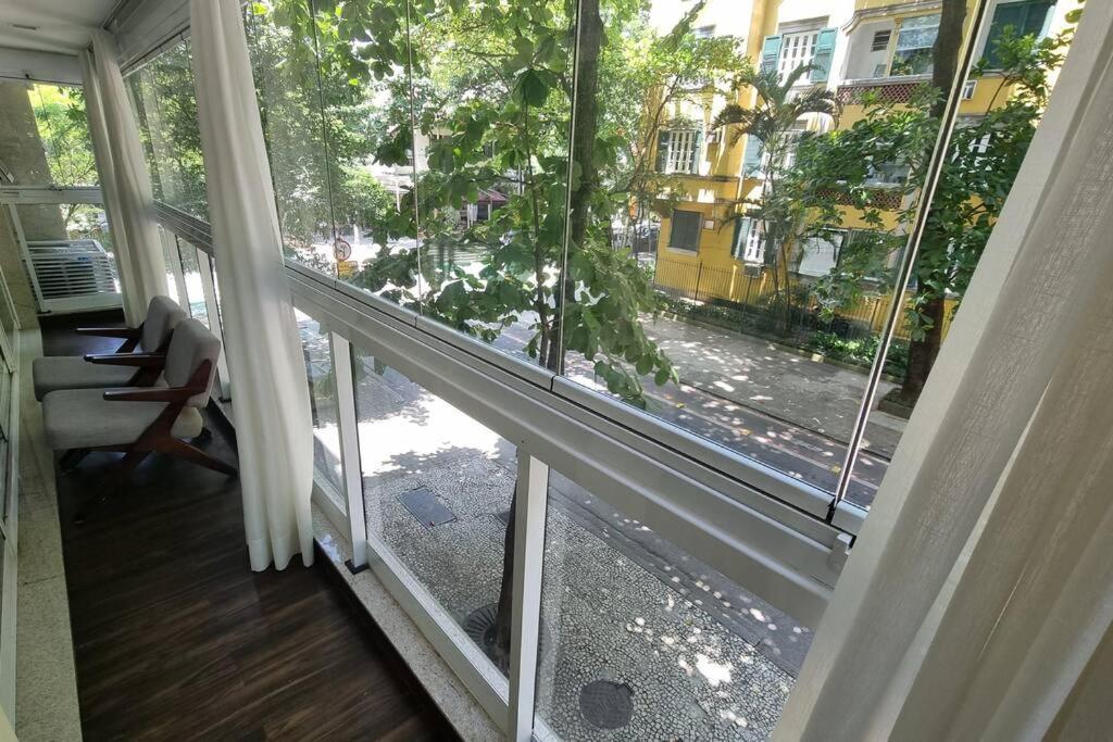 3 Quartos No Quadrilatero De Charme Em Ipanema